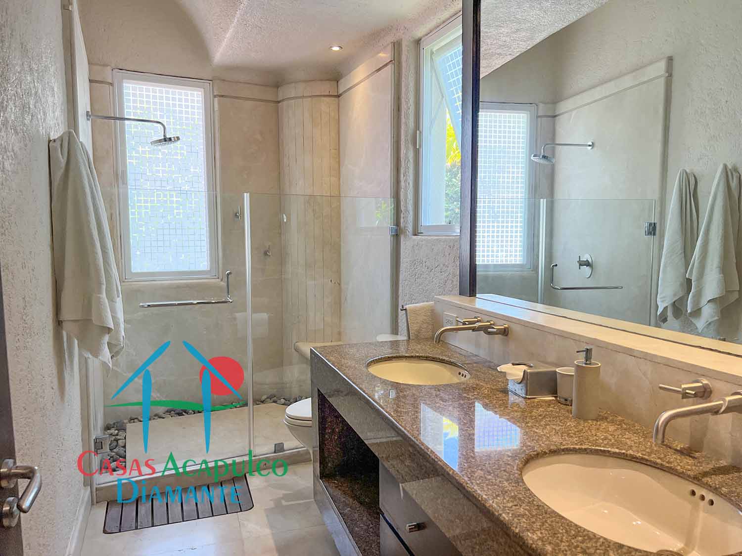 Villa Las Nubes con lote 23 - Recámara uno 8